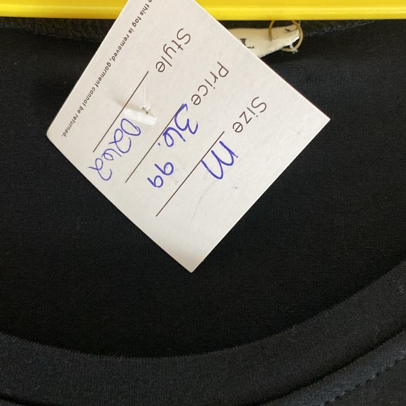 Jodifl lost Angeles medium t shirt black with flower embroidery - Picture 3 of 6